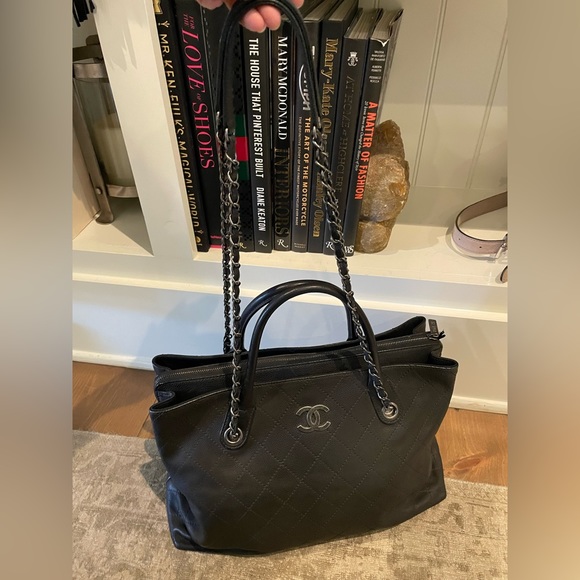 Chanel Urban Shopping Tote Quilted Caviar Large - Picture 14 of 16